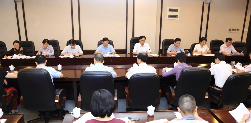 我校召开维稳与学生安全工作会议